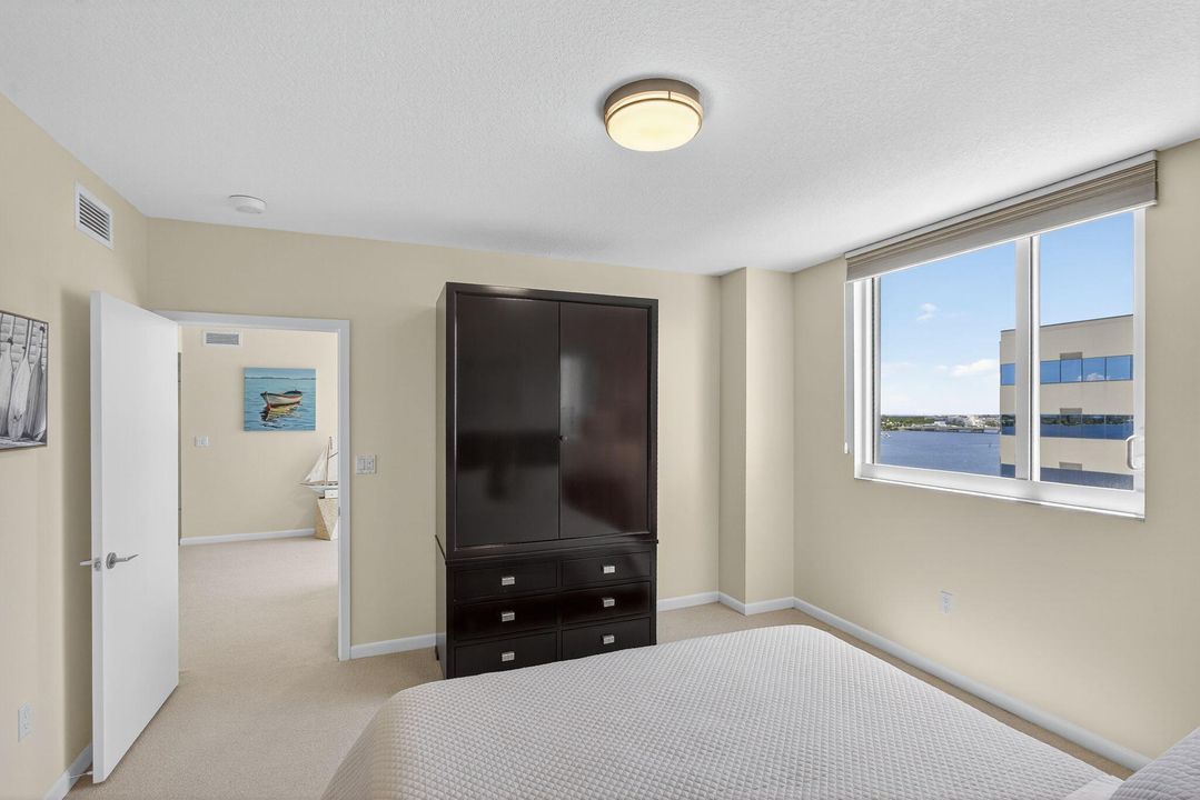 For Rent: $4,200 (2 beds, 2 baths, 1175 Square Feet)