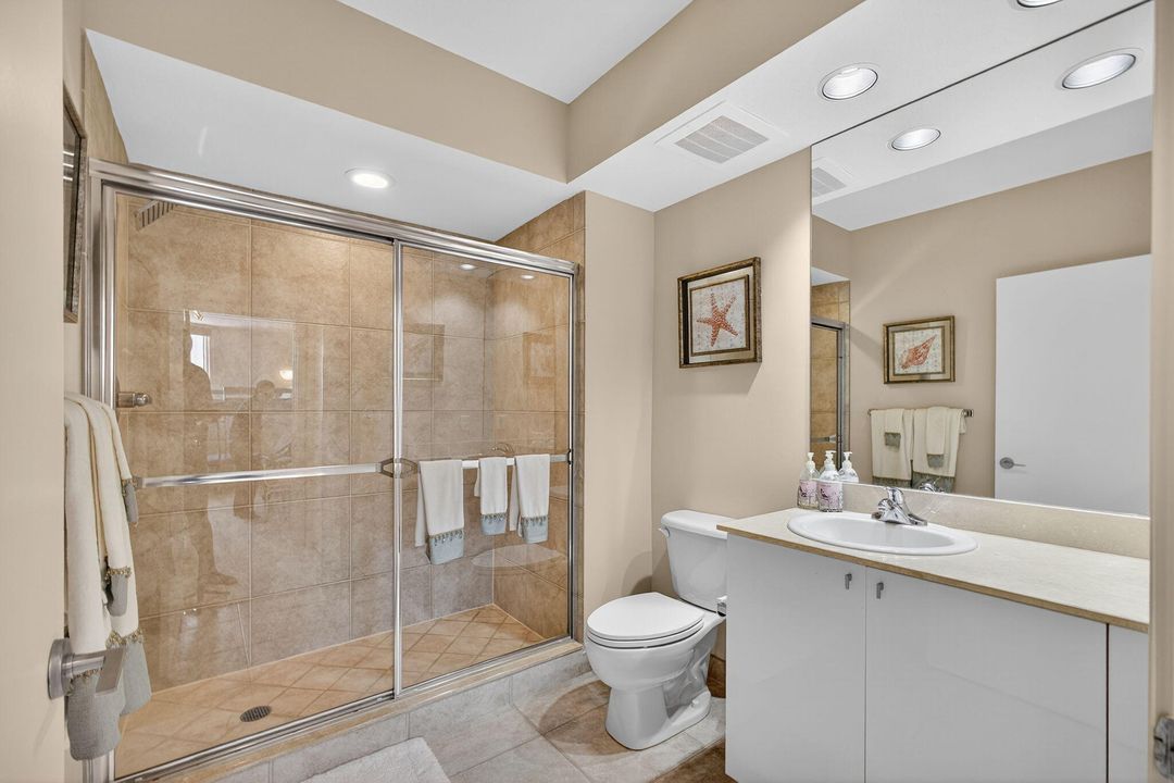 For Rent: $4,200 (2 beds, 2 baths, 1175 Square Feet)