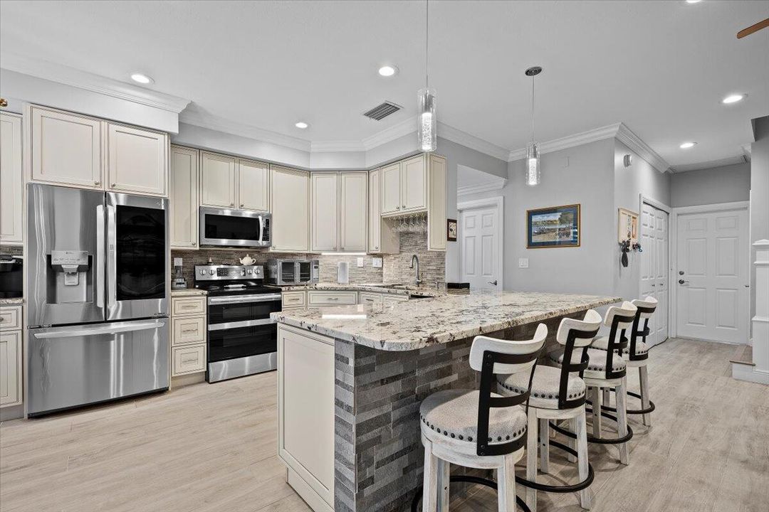 For Sale: $1,555,999 (3 beds, 2 baths, 2023 Square Feet)