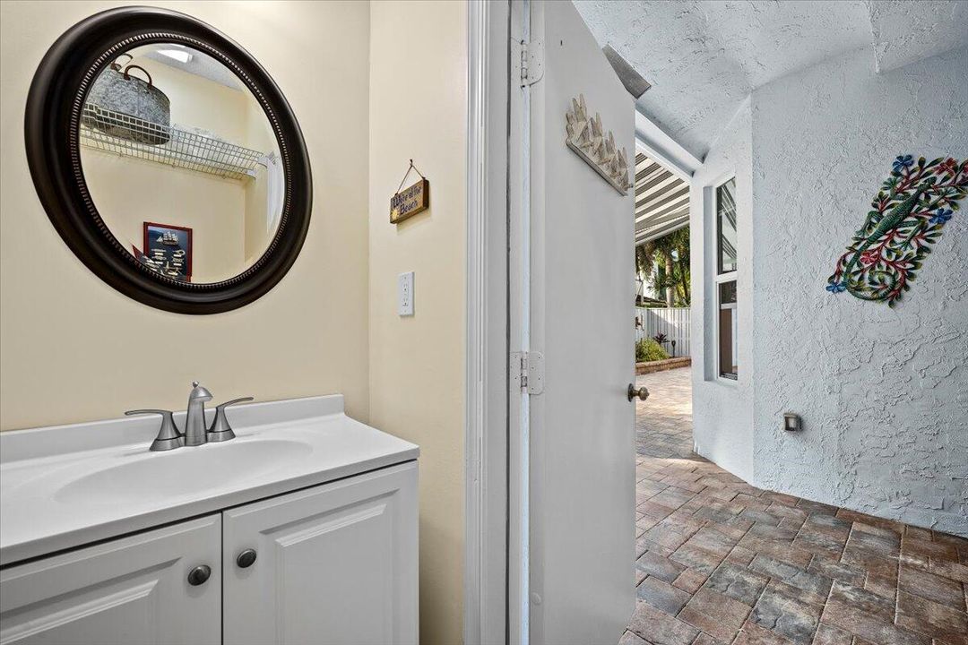 For Sale: $1,555,999 (3 beds, 2 baths, 2023 Square Feet)