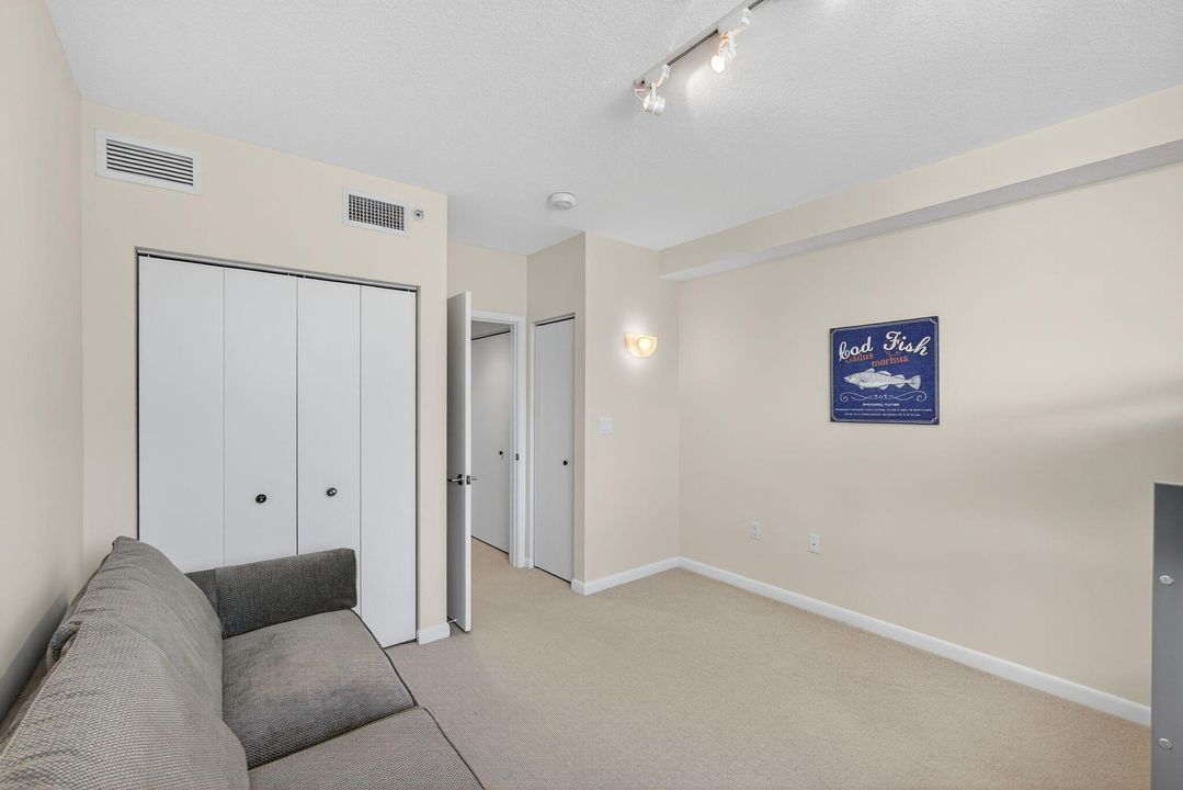 For Rent: $4,200 (2 beds, 2 baths, 1175 Square Feet)