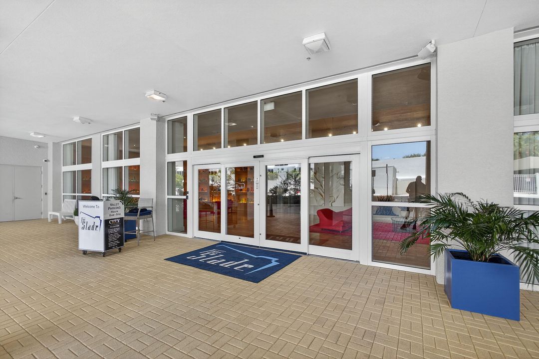 For Rent: $4,200 (2 beds, 2 baths, 1175 Square Feet)