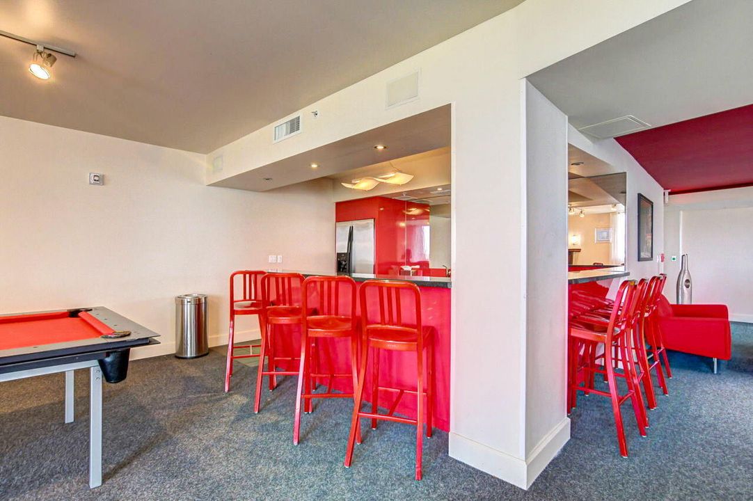 For Rent: $4,200 (2 beds, 2 baths, 1175 Square Feet)