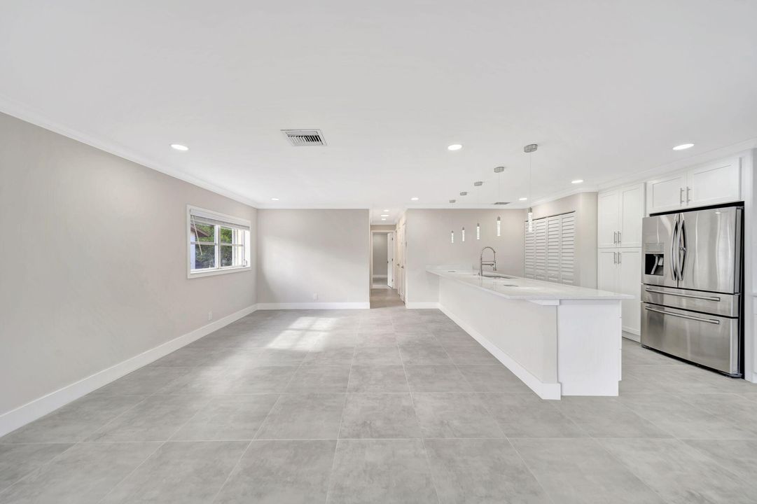 En Venta: $319,000 (2 camas, 2 baños, 1200 Pies cuadrados)