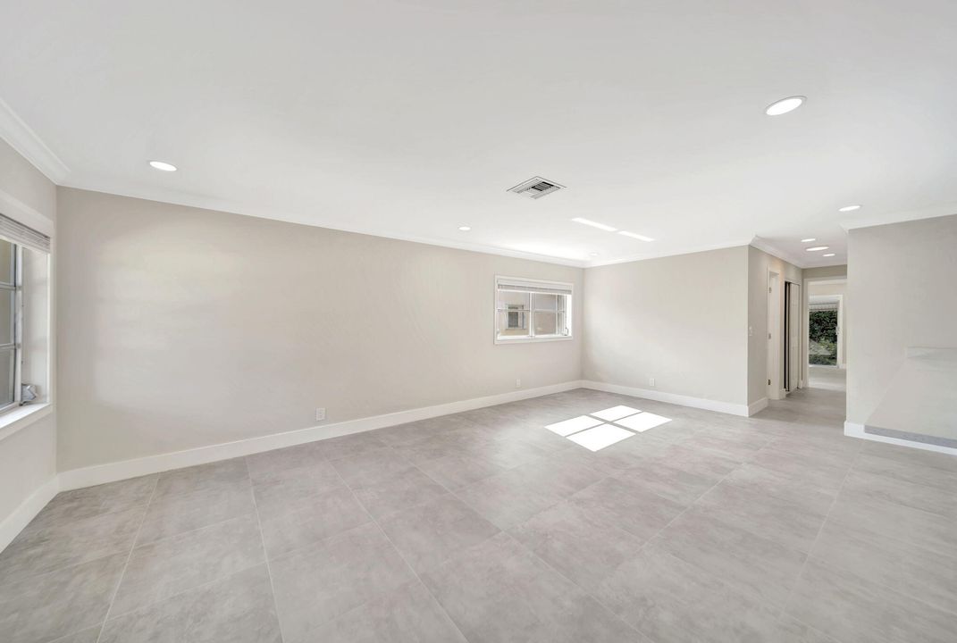 En Venta: $319,000 (2 camas, 2 baños, 1200 Pies cuadrados)