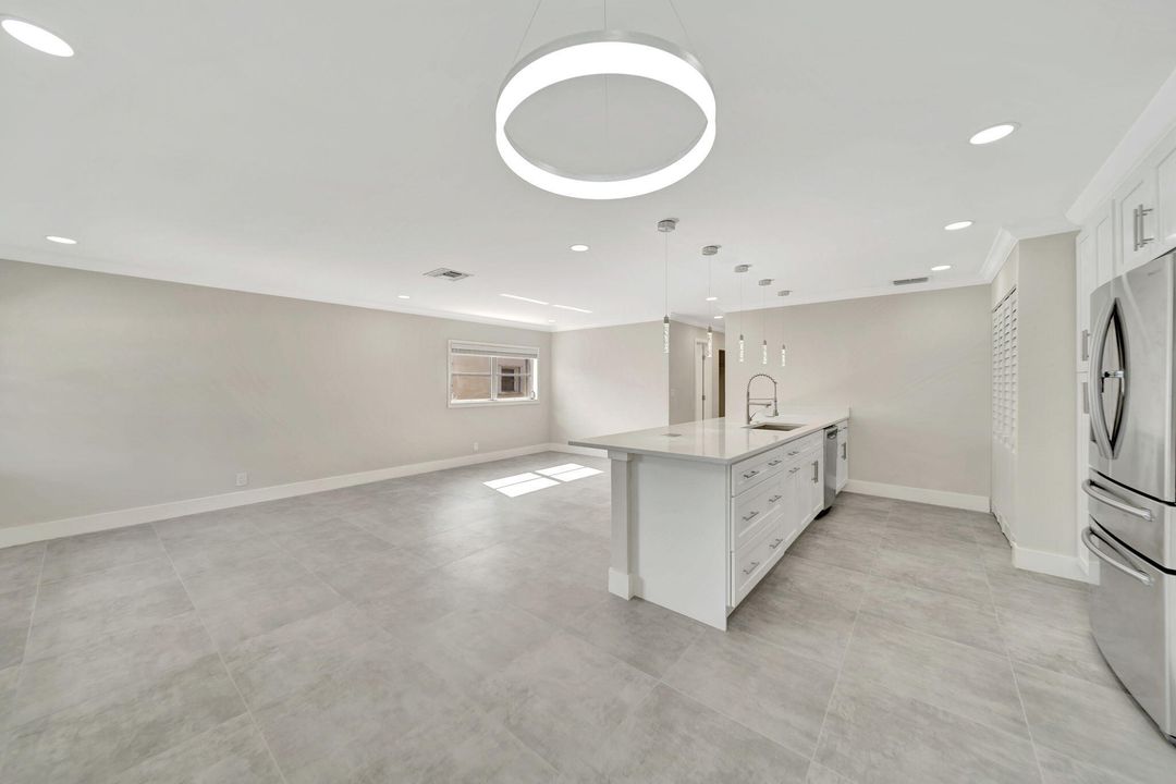 En Venta: $319,000 (2 camas, 2 baños, 1200 Pies cuadrados)