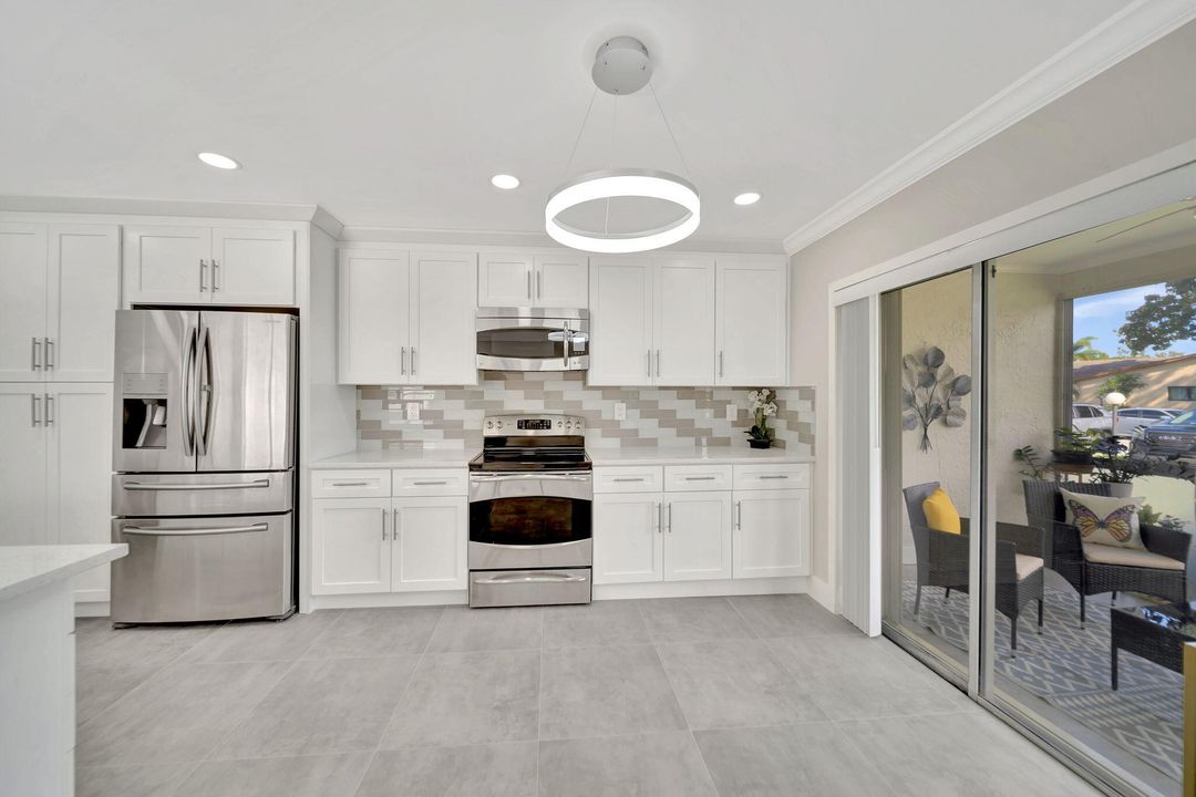 En Venta: $319,000 (2 camas, 2 baños, 1200 Pies cuadrados)