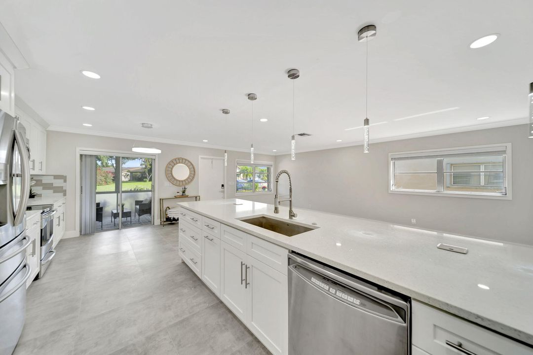 En Venta: $319,000 (2 camas, 2 baños, 1200 Pies cuadrados)