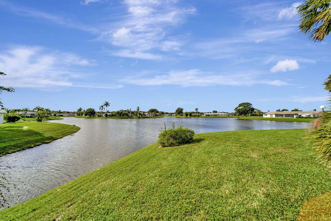 En Venta: $319,000 (2 camas, 2 baños, 1200 Pies cuadrados)