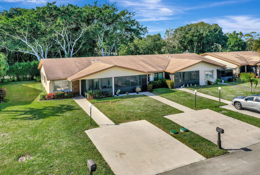 En Venta: $319,000 (2 camas, 2 baños, 1200 Pies cuadrados)