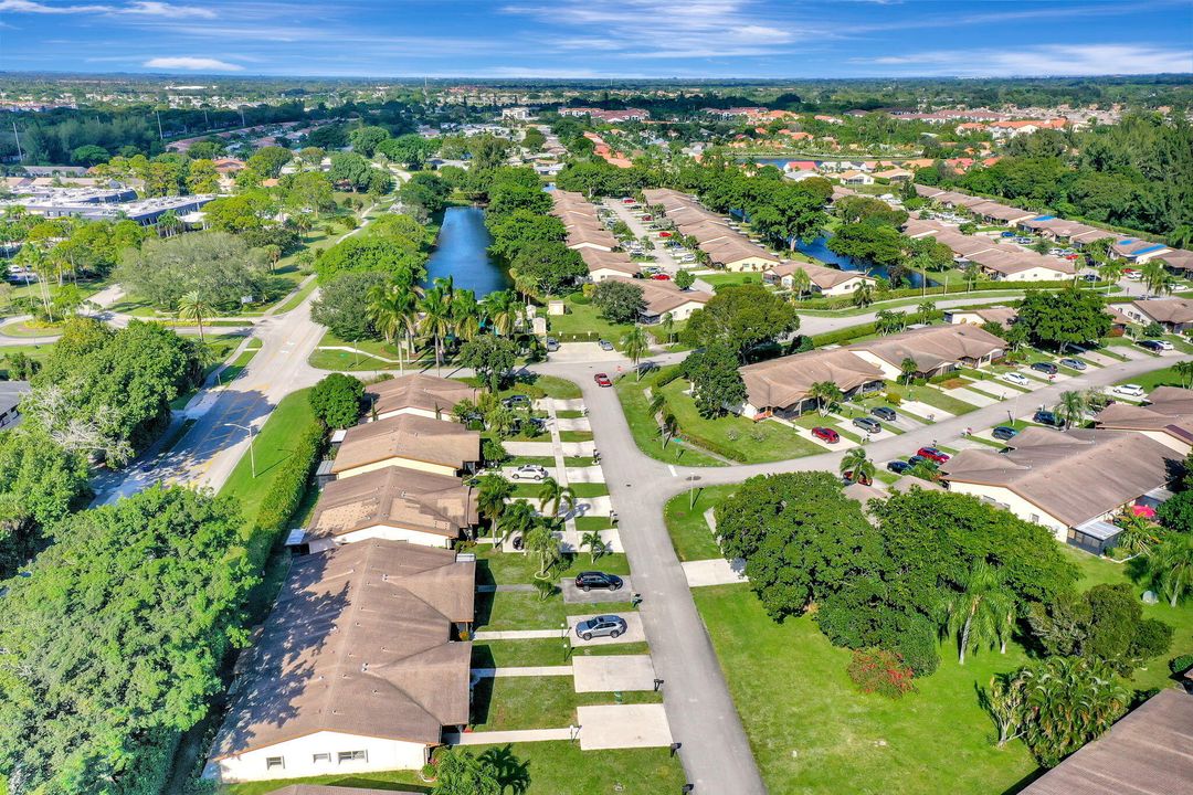 En Venta: $319,000 (2 camas, 2 baños, 1200 Pies cuadrados)