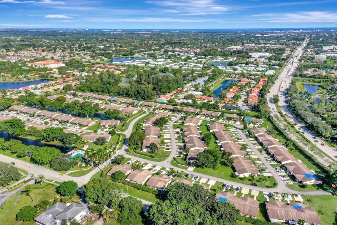 En Venta: $319,000 (2 camas, 2 baños, 1200 Pies cuadrados)