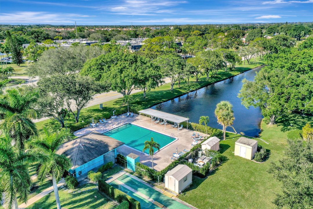 En Venta: $319,000 (2 camas, 2 baños, 1200 Pies cuadrados)