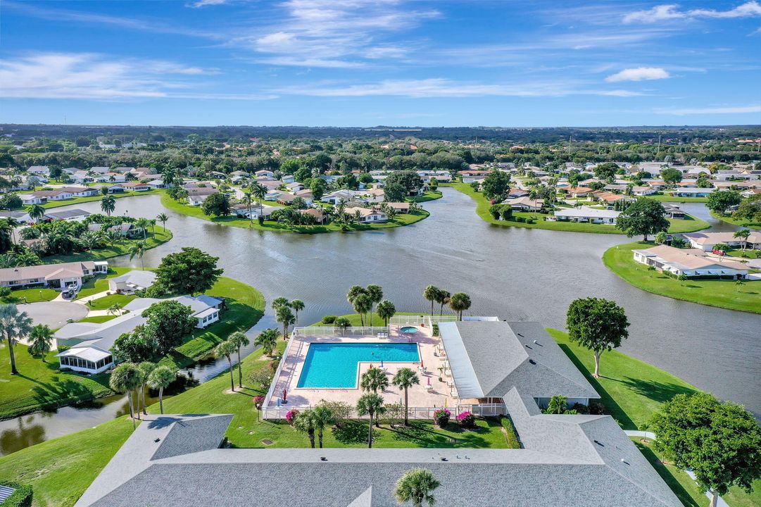 En Venta: $319,000 (2 camas, 2 baños, 1200 Pies cuadrados)