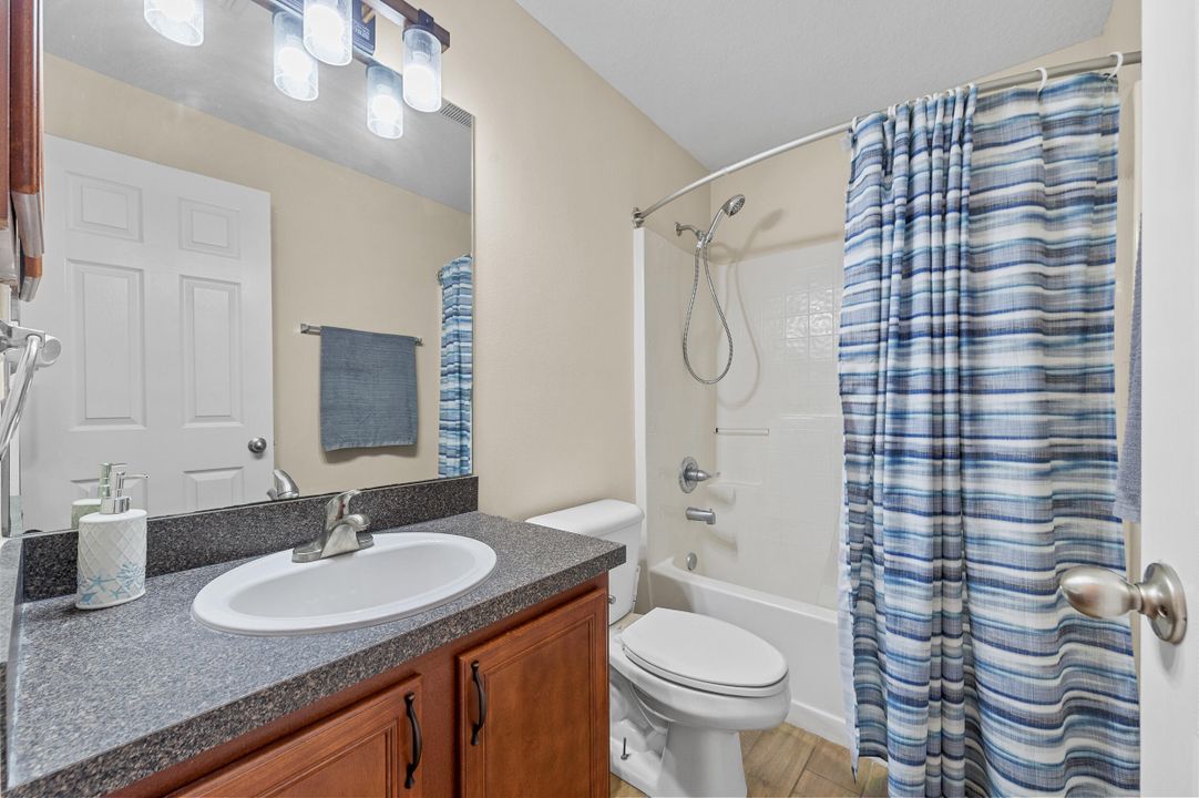 For Sale: $470,000 (4 beds, 3 baths, 2285 Square Feet)