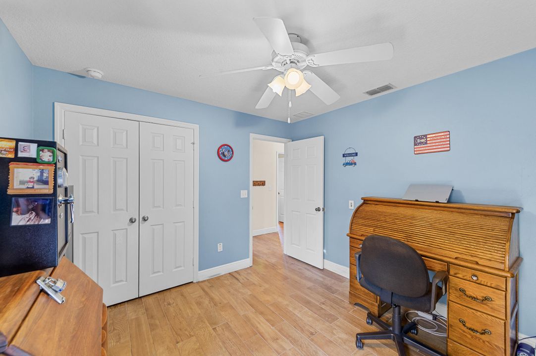 For Sale: $470,000 (4 beds, 3 baths, 2285 Square Feet)