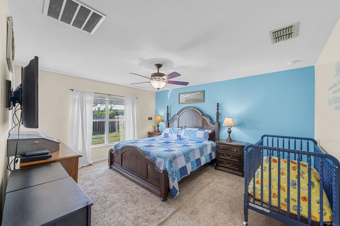 For Sale: $470,000 (4 beds, 3 baths, 2285 Square Feet)