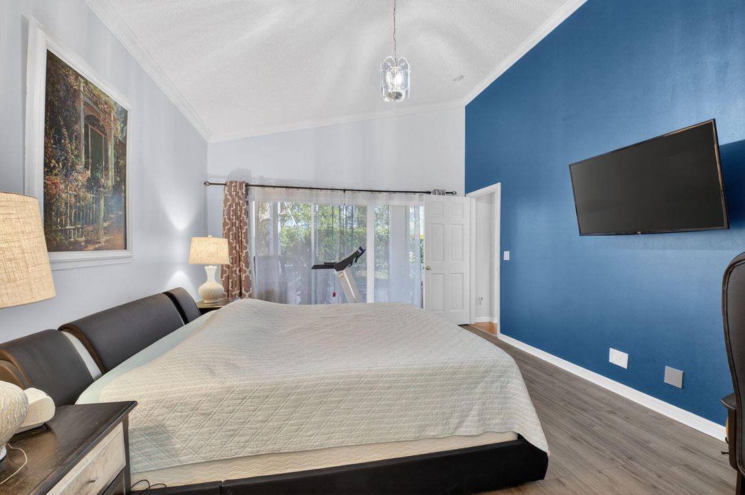 На продажу: $575,000 (4 спален, 2 ванн, 2040 Квадратных фут)