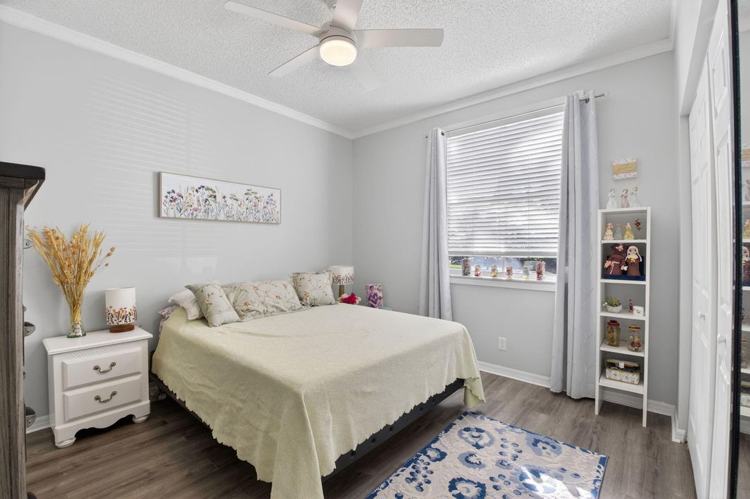 На продажу: $575,000 (4 спален, 2 ванн, 2040 Квадратных фут)