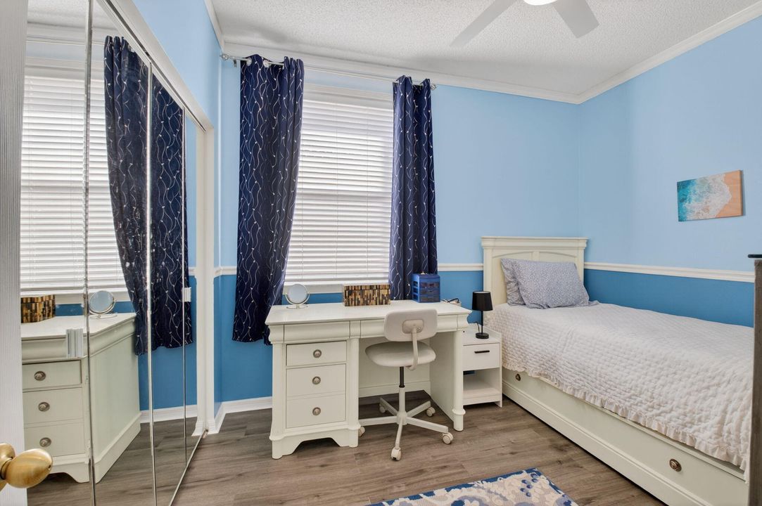 На продажу: $575,000 (4 спален, 2 ванн, 2040 Квадратных фут)