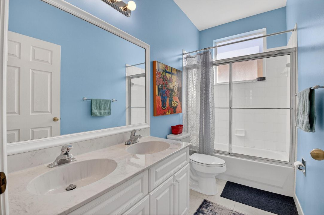 На продажу: $575,000 (4 спален, 2 ванн, 2040 Квадратных фут)