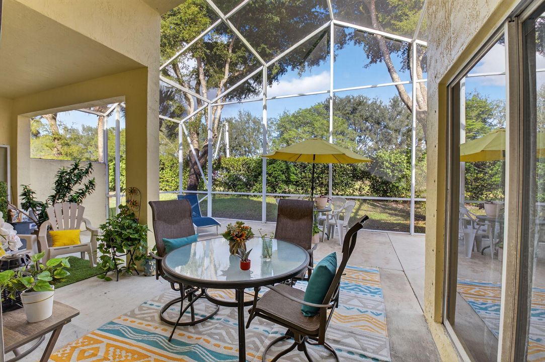 На продажу: $575,000 (4 спален, 2 ванн, 2040 Квадратных фут)