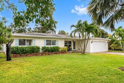 For Sale: $799,000 (3 beds, 2 baths, 1910 Square Feet)