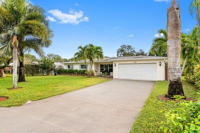 For Sale: $799,000 (3 beds, 2 baths, 1910 Square Feet)