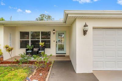 For Sale: $799,000 (3 beds, 2 baths, 1910 Square Feet)