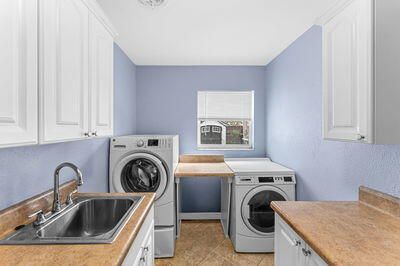 For Sale: $799,000 (3 beds, 2 baths, 1910 Square Feet)