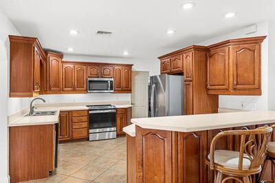 For Sale: $799,000 (3 beds, 2 baths, 1910 Square Feet)