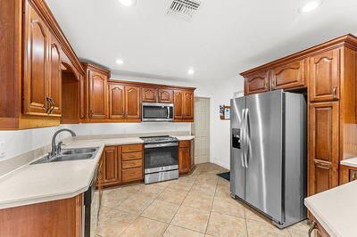 For Sale: $799,000 (3 beds, 2 baths, 1910 Square Feet)
