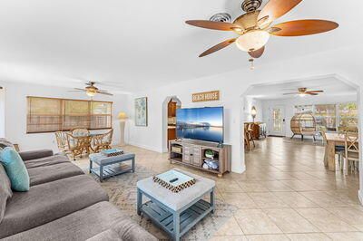 For Sale: $799,000 (3 beds, 2 baths, 1910 Square Feet)