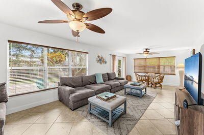 For Sale: $799,000 (3 beds, 2 baths, 1910 Square Feet)