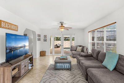 For Sale: $799,000 (3 beds, 2 baths, 1910 Square Feet)