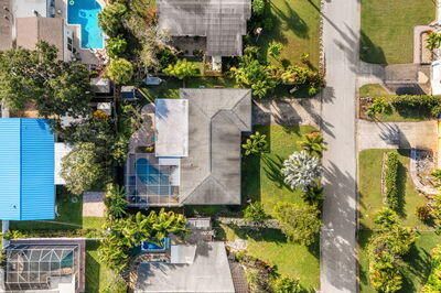 For Sale: $799,000 (3 beds, 2 baths, 1910 Square Feet)