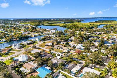 For Sale: $799,000 (3 beds, 2 baths, 1910 Square Feet)