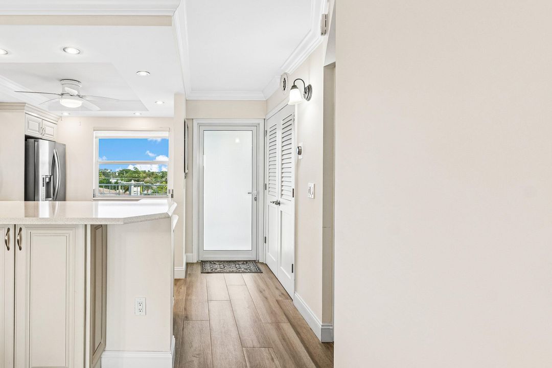 待售: $325,000 (2 贝兹, 2 浴室, 1200 平方英尺)