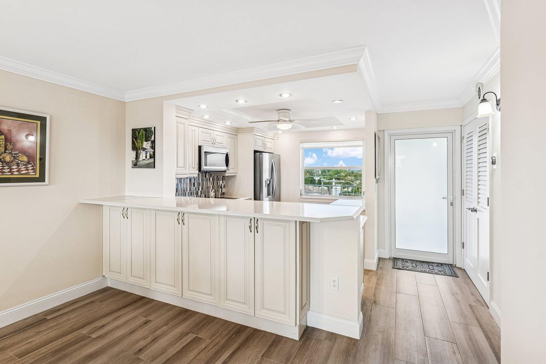 待售: $325,000 (2 贝兹, 2 浴室, 1200 平方英尺)