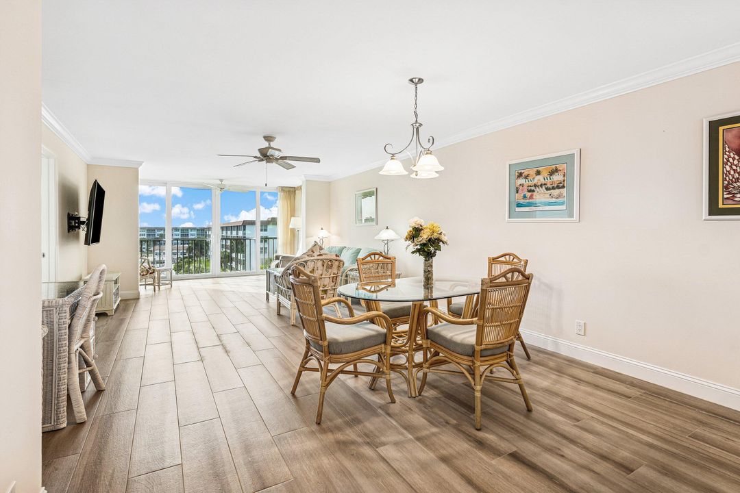 待售: $325,000 (2 贝兹, 2 浴室, 1200 平方英尺)