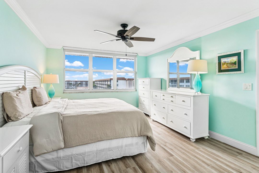 待售: $325,000 (2 贝兹, 2 浴室, 1200 平方英尺)