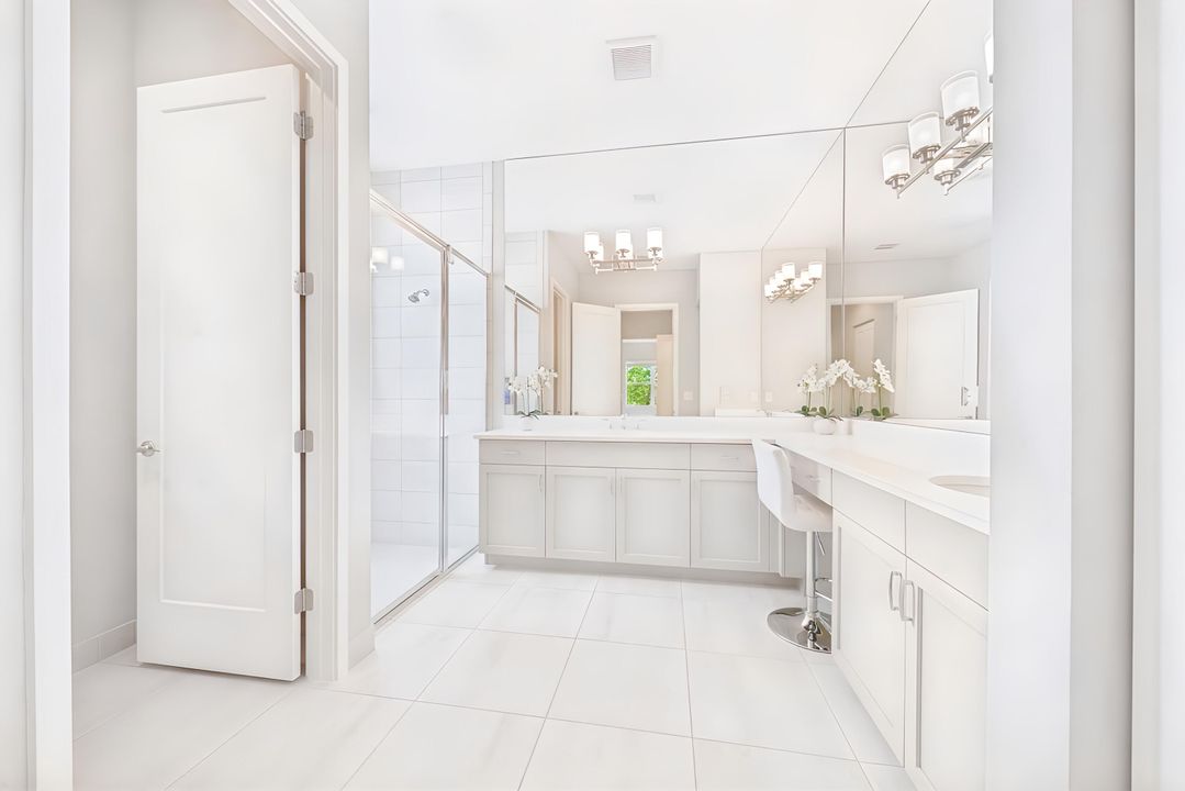 En Venta: $989,000 (3 camas, 3 baños, 2157 Pies cuadrados)