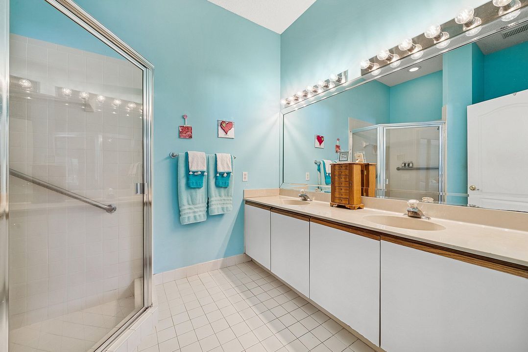 待售: $449,000 (2 贝兹, 2 浴室, 1339 平方英尺)