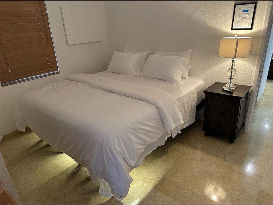 For Rent: $4,800 (3 beds, 2 baths, 1124 Square Feet)