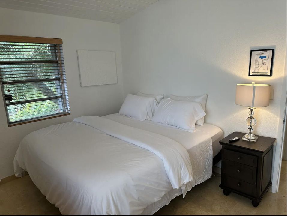 For Rent: $4,800 (3 beds, 2 baths, 1124 Square Feet)