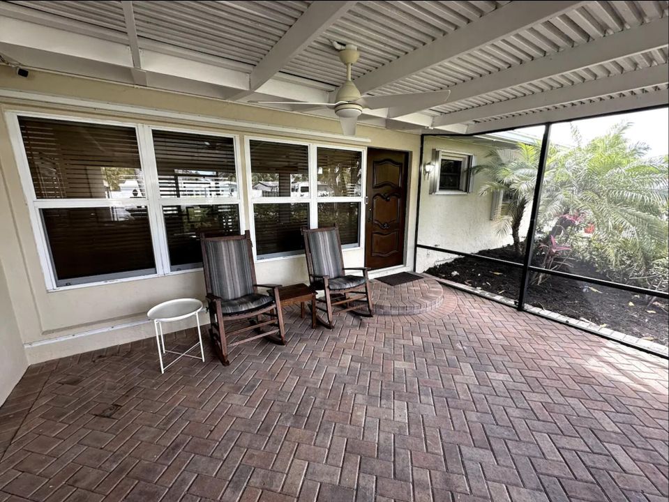 For Rent: $4,800 (3 beds, 2 baths, 1124 Square Feet)