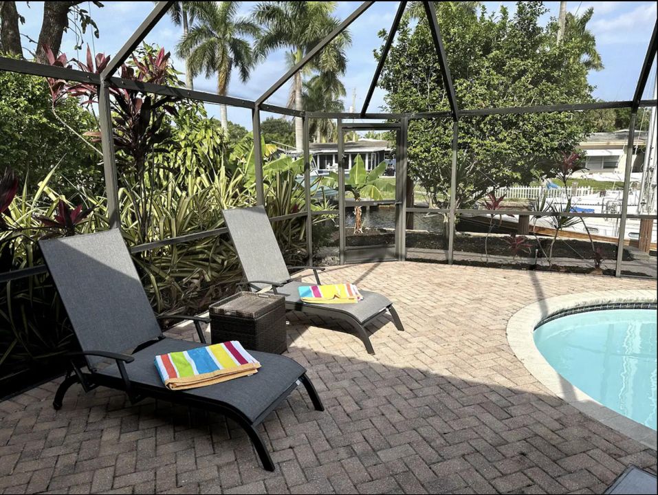 For Rent: $4,800 (3 beds, 2 baths, 1124 Square Feet)