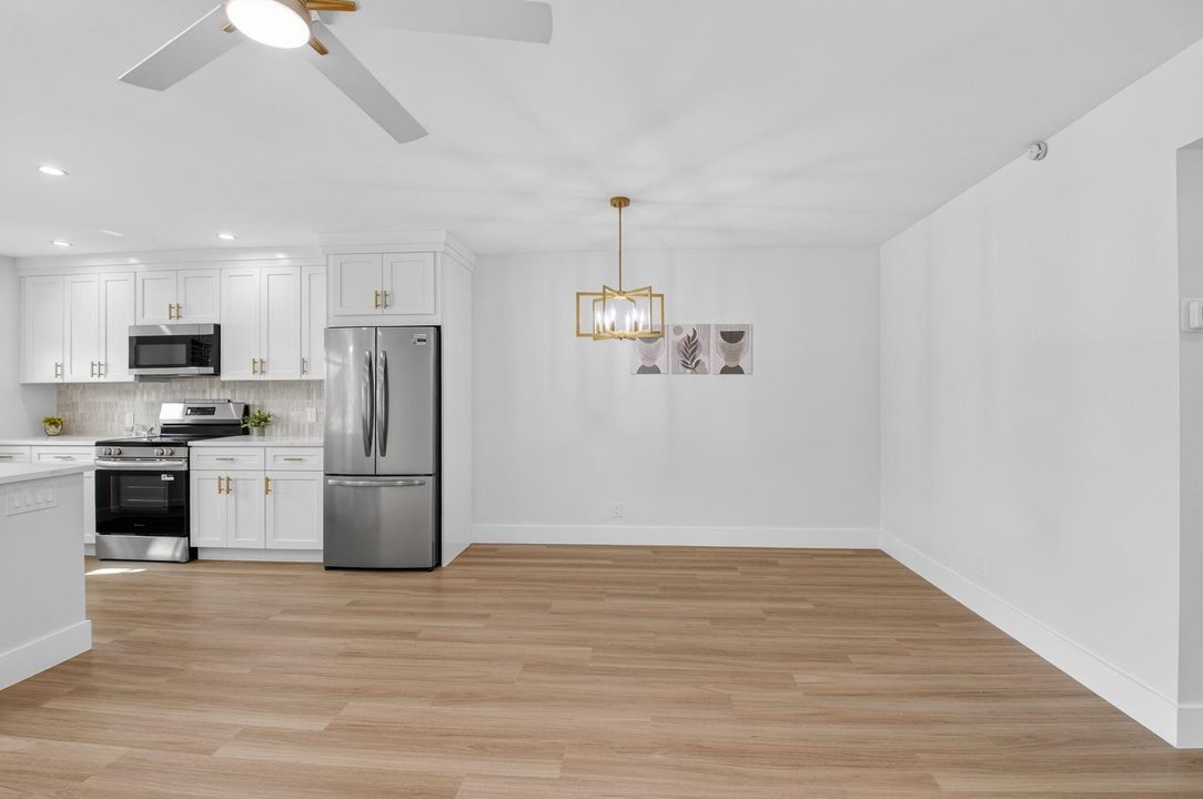 На продажу: $194,500 (1 спален, 1 ванн, 994 Квадратных фут)