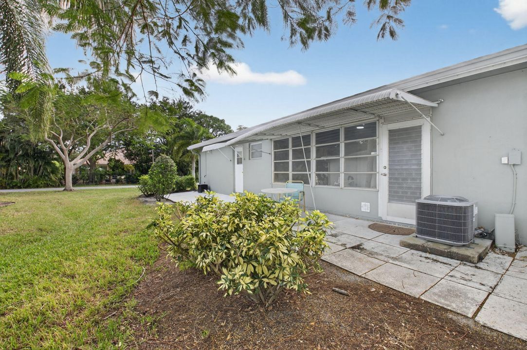 На продажу: $194,500 (1 спален, 1 ванн, 994 Квадратных фут)