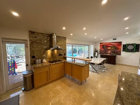 For Rent: $4,800 (3 beds, 2 baths, 1124 Square Feet)